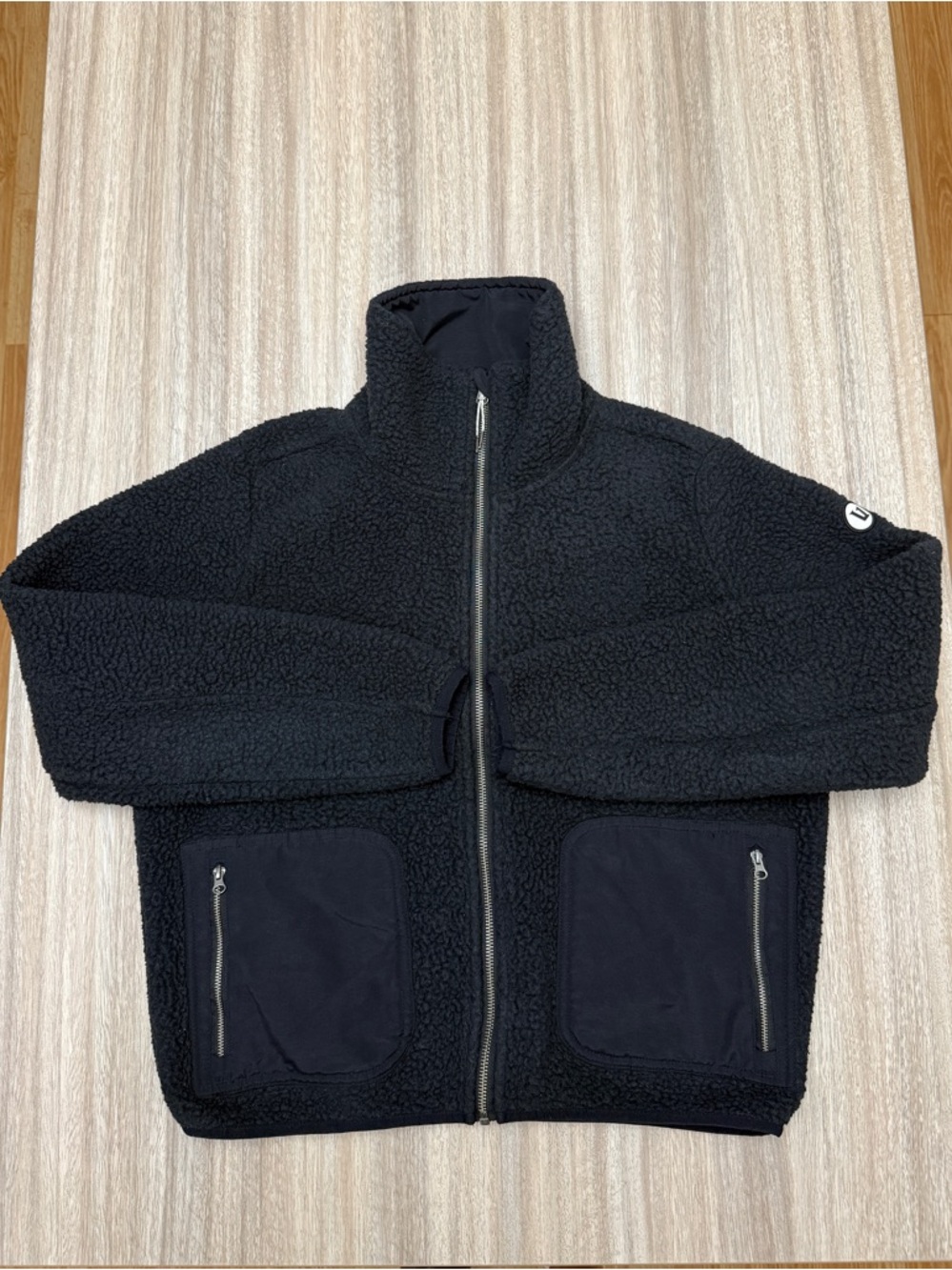 Vuori Alpine Sherpa Jacket Women’s Size Small in Black Full Zip